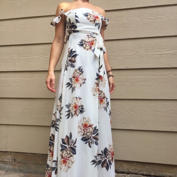 NWT L’ATISTE Floral Maxi - Picture 4 of 5